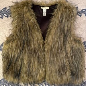 Fur vest